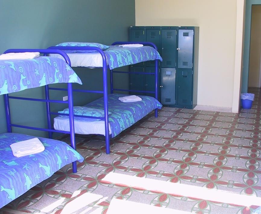 Ocean Beach Backpackers Hostel Perth Bilik gambar