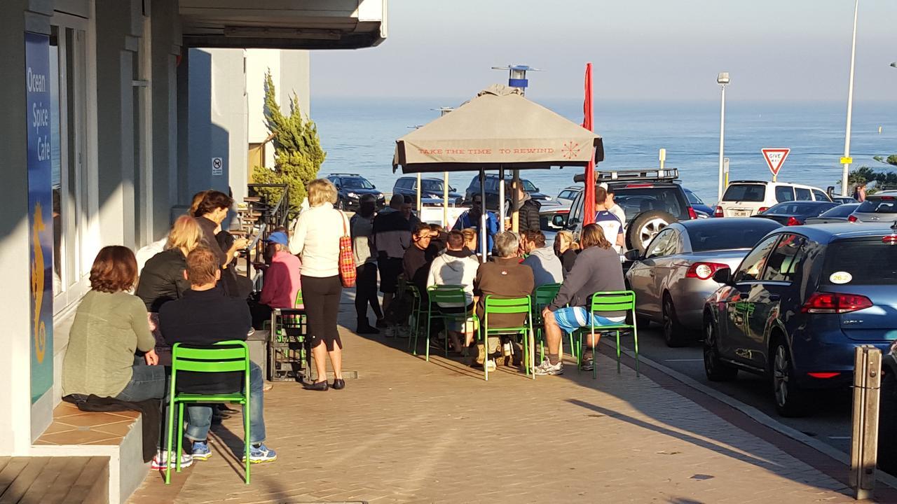 Ocean Beach Backpackers Hostel Perth Luaran gambar